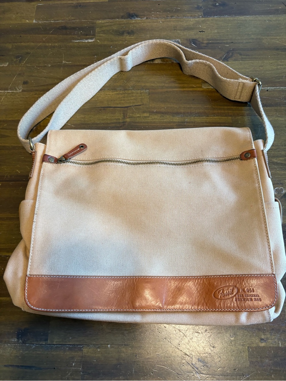 Fossil Canvas Messenger Bag Tan Canvas Leather Everyday Work Crossbody Shoulder